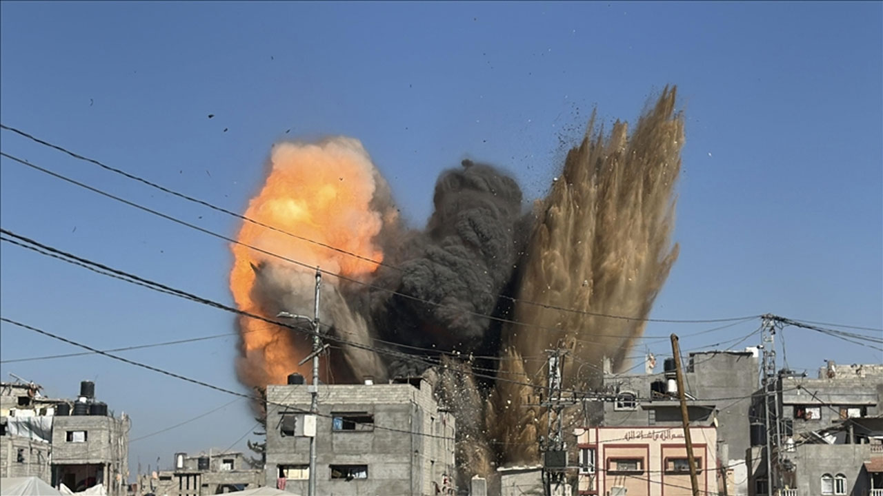 একদিনে ইসরায়েলি হামলায় প্রাণ গেল আরও ৮২ ফিলিস্তিনির